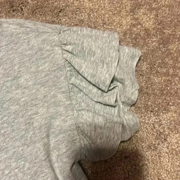 Crown & Ivy top, grey, size small - Picture 3 of 3
